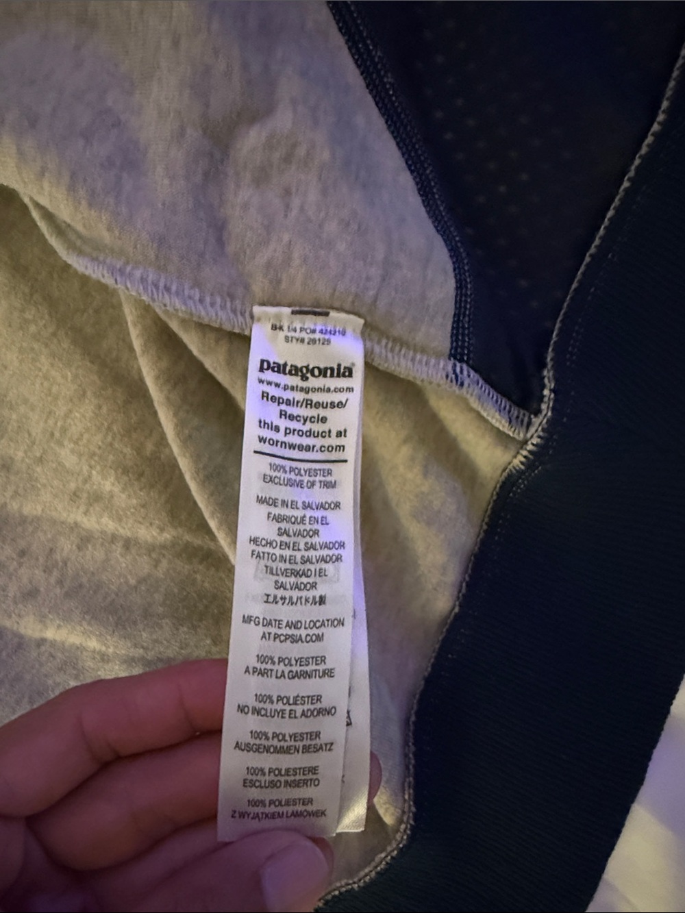 Patagonia Men’s Zip-Up Fleece Jacket in Light Beige with Navy Trim - Picture 10 of 10